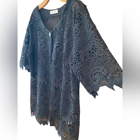 Helen’s Heart L Black Crochet Sheer Lace Flared Sleeve 1 Button Classic Jacket - Picture 3 of 8